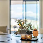 Inf2.6f - Modern And Bright