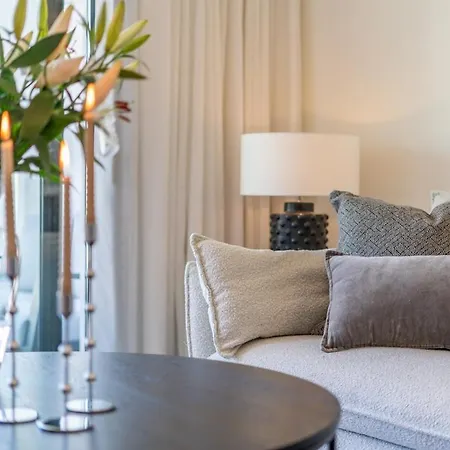 Inf2.6f - Modern And Bright Appartement