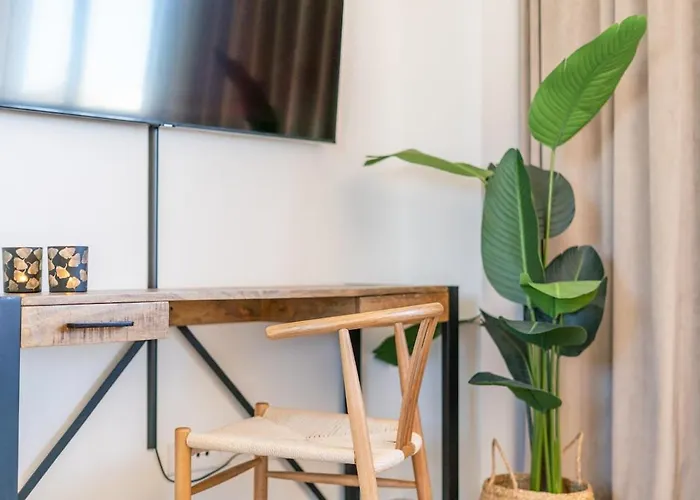 Inf2.6f - Modern And Bright Appartement