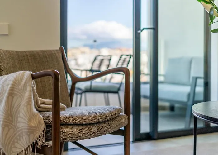 Inf2.6f - Modern And Bright Estepona